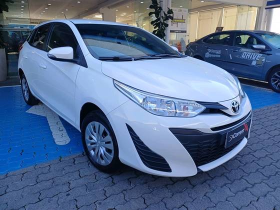 TOYOTA YARIS 1.3 16V FLEX XL LIVE MULTIDRIVE TOYOTA YARIS 1.3 16V FLEX XL LIVE MULTIDRIVE